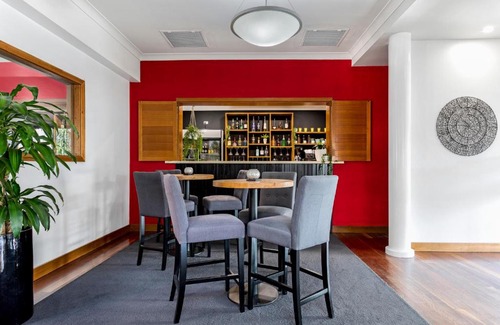 Berry Hotel | Berry Village Boutique Motel
