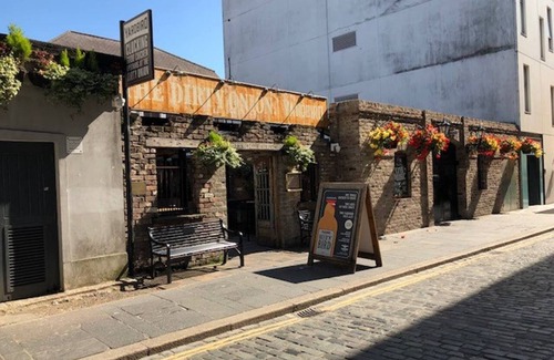 Cathedral Quarter Apartment | BEST 2 BED IN THE CITY