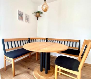 Schwarzenbach Apartment | Best Butler Family & Friends mit Hund