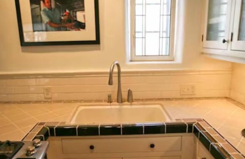 Taos Apartment | Best Casita: A Hidden Jewel Next To The Plaza.