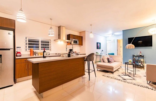 Colonia Roma Condo | Best for Groups in Roma w/Private Roof Lounge