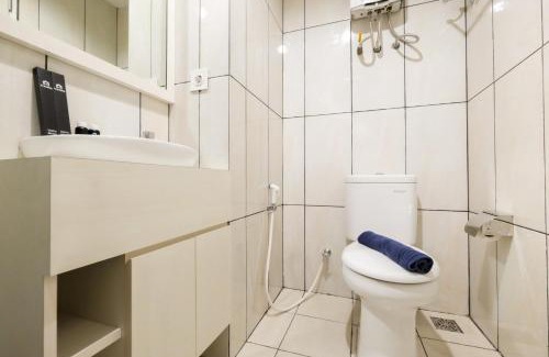 Bekasi Barat Apartment | Best Furnished Studio Grand Kamala Lagoon Apartment By Travelio