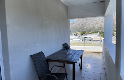 Lakeside Apartment | Best Getaway - 303