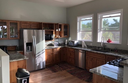 Hilo House | Best Hilo Beach Park House. 3,600 sq. ft. Sleeps 16. New at Richardson's Park.