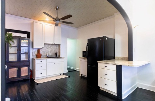 Upper Fells Point Apartment | Best location History & Charm