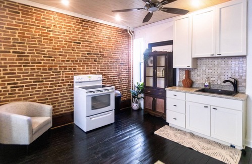 Upper Fells Point Apartment | Best location History & Charm