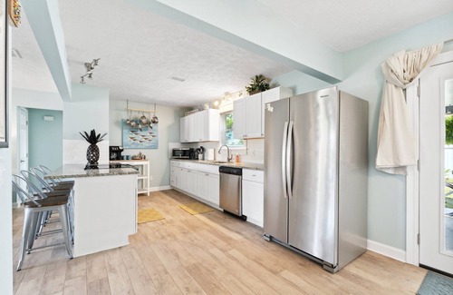 Silver Sands House | Best Location in PCB! Walk to everything. 3 min stroll to beach, food, bars.