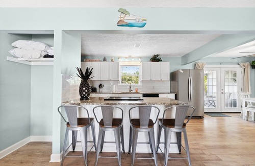 Silver Sands House | Best Location in PCB! Walk to everything. 3 min stroll to beach, food, bars.