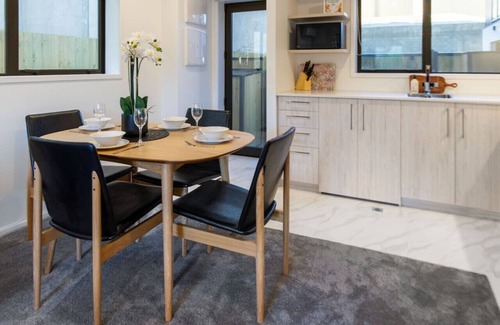 Christchurch City Centre House | Best of Central Christchurch 2 bed 2 bath
