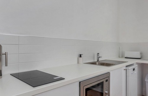 North Hobart House | Best on Letitia Central spacious stylish sleeps 6