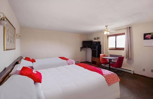 Cheyenne Wells House | Best Place to Stay in Cheyenne Wells! 4 Great Units, Pets Allowed, Free Parking