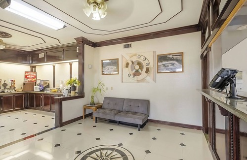 Three Rivers House | Best Place to Stay in Texas! 4 Modern Units, Near Lowe’s Market!