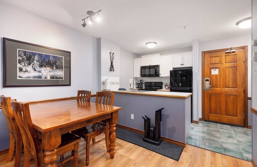 Upper Village Condo | Best Ski-In-Out 4Couples | 3HotTubs + Netflix | Slopeside Blackcomb | The Aspens