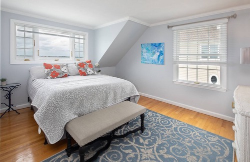 Normandy Beach House | Best sunsets at the Jersey Shore! Sleeps 10