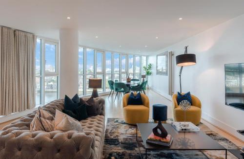 Vauxhall Apartment | BEST THAMES VIEW in TOWN! LARGE LUXXE NOMAD DESIGN FAMILY HOME
