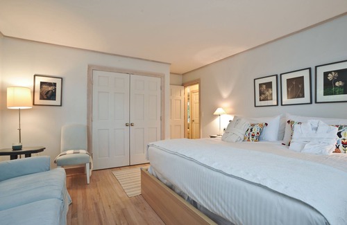 Washington House | BEST TOWN WASHINGTON PoshPadsCT "SOUTH ST" 2Hrs NYC, Mint, Pool, Ski, BBQ, Bike
