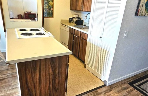 Kihei Condo | Best Value Oceanview Maui Vista Condo! Taxes included! Special rates available!