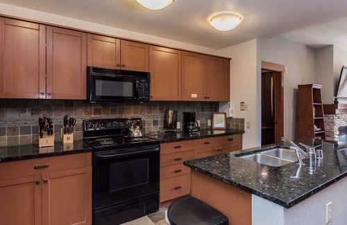 Mammoth Lakes Condo | Best Village Lodge Location, Top Floor, Luxury Finishes