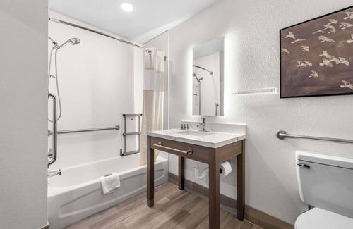 Crowley Hotel | Best Western Acadia Hotel