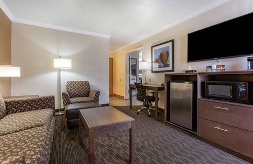 Albuquerque Hotel | Best Western Airport Albuquerque InnSuites Hotel & Suites