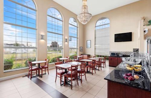 Quad Cities Hotel | Best Western Airport Inn