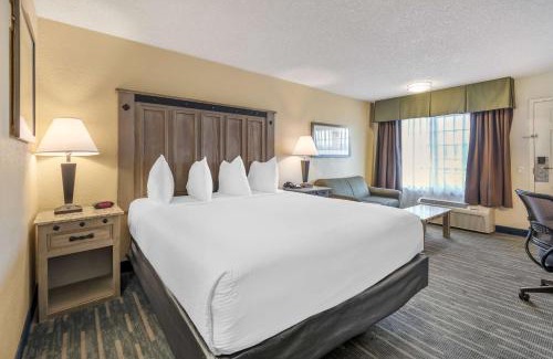 San Ysidro Hotel | Best Western Americana Inn