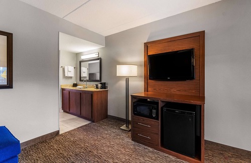 Superior Hotel | Best Western Bridgeview Hotel