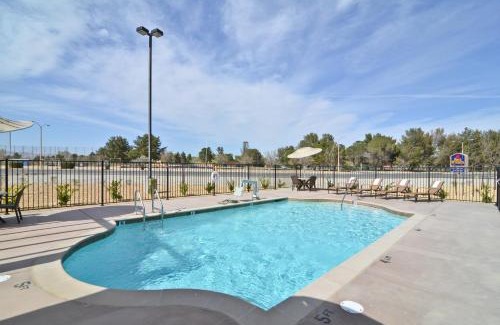 California City Hotel | Best Western California City Inn & Suites