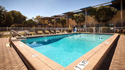 De Funiak Springs Hotel | Best Western Crossroads Inn