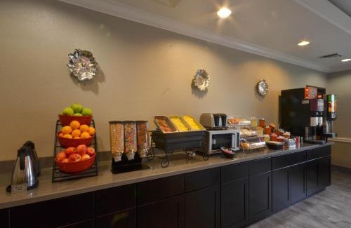 Woodlake - Briar Meadow Hotel | Best Western Galleria Inn & Suites