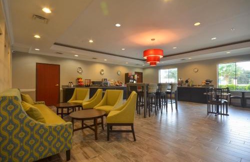 Woodlake - Briar Meadow Hotel | Best Western Galleria Inn & Suites