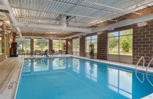 Bentleyville Hotel | Best Western Garden Inn