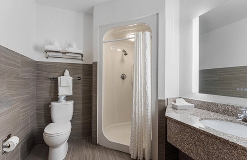 Bentleyville Hotel | Best Western Garden Inn