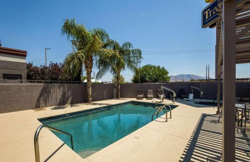 Cortaro Hotel | Best Western Gold Poppy Inn