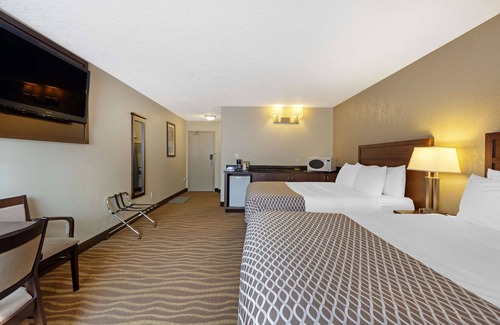 Edson Hotel | Best Western High Road Inn