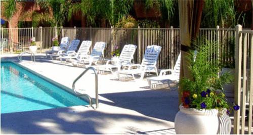 North Mountain Hotel | Best Western InnSuites Phoenix Hotel & Suites