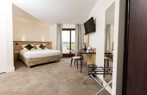 Fontaine-le-Comte Hotel | Best Western Le Bois De La Marche