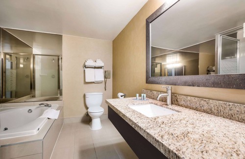 Simcoe Hotel | Best Western Little River Inn