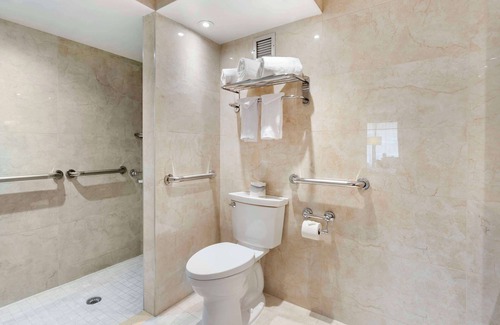 Rockville Centre Hotel | Best Western Mill River Manor