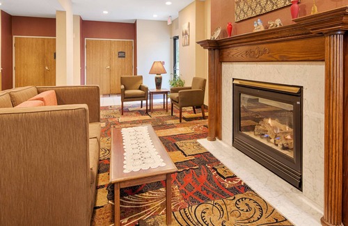 Saugatuck Hotel | Best Western Plaza Hotel Saugatuck
