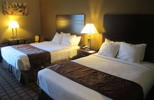 Saugatuck Hotel | Best Western Plaza Hotel Saugatuck