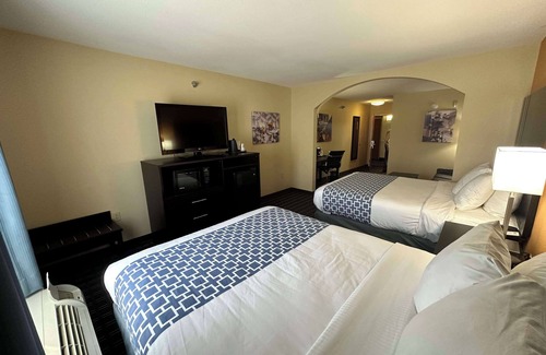 Cook Springs Hotel | Best Western Plus Bass Hotel & Suites