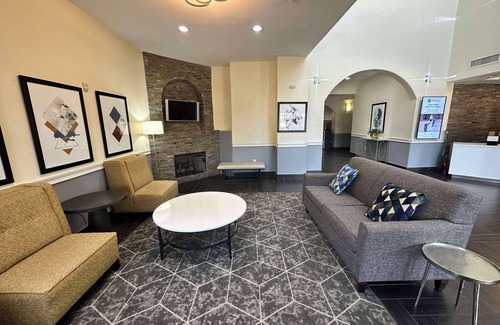 Cook Springs Hotel | Best Western Plus Bass Hotel & Suites