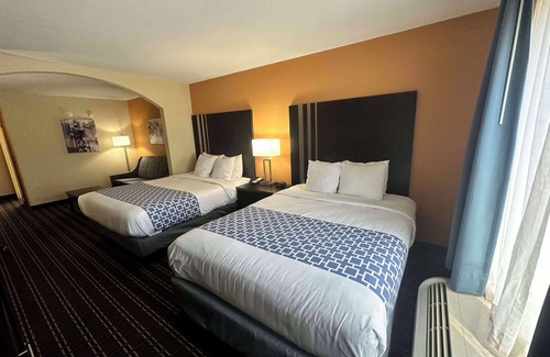 Cook Springs Hotel | Best Western Plus Bass Hotel & Suites