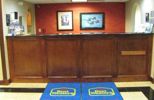 Pine Forest Hotel | Best Western Plus Blue Angel Inn