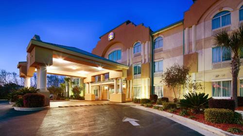 Pine Forest Hotel | Best Western Plus Blue Angel Inn