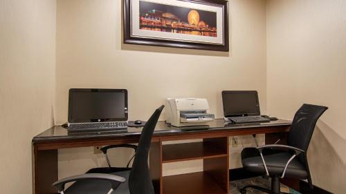 La Grange Hotel | Best Western Plus Chicagoland - Countryside