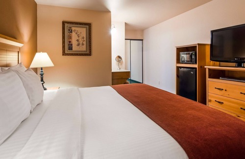 Sutherlin Hotel | Best Western Plus Hartford Lodge