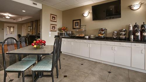 North Shore Hotel | Best Western Plus Heritage Inn