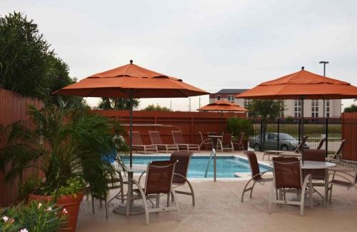 Southeast Houston Hotel | Best Western PLUS Hobby Airport Inn and Suites